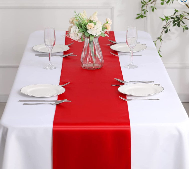 Location chemin de table rouge
