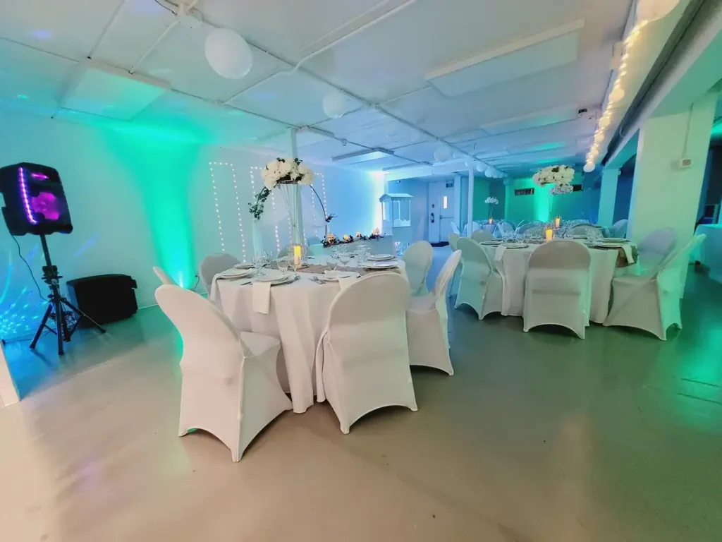 Éclairage LED turquoise, corporatif à Lawrence